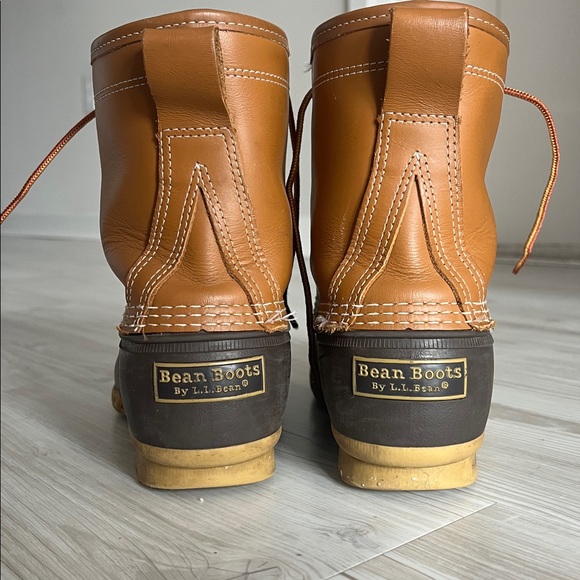 Women’s L.L. Bean 8” Bean Boots, Insulated - Picture 2 of 6
